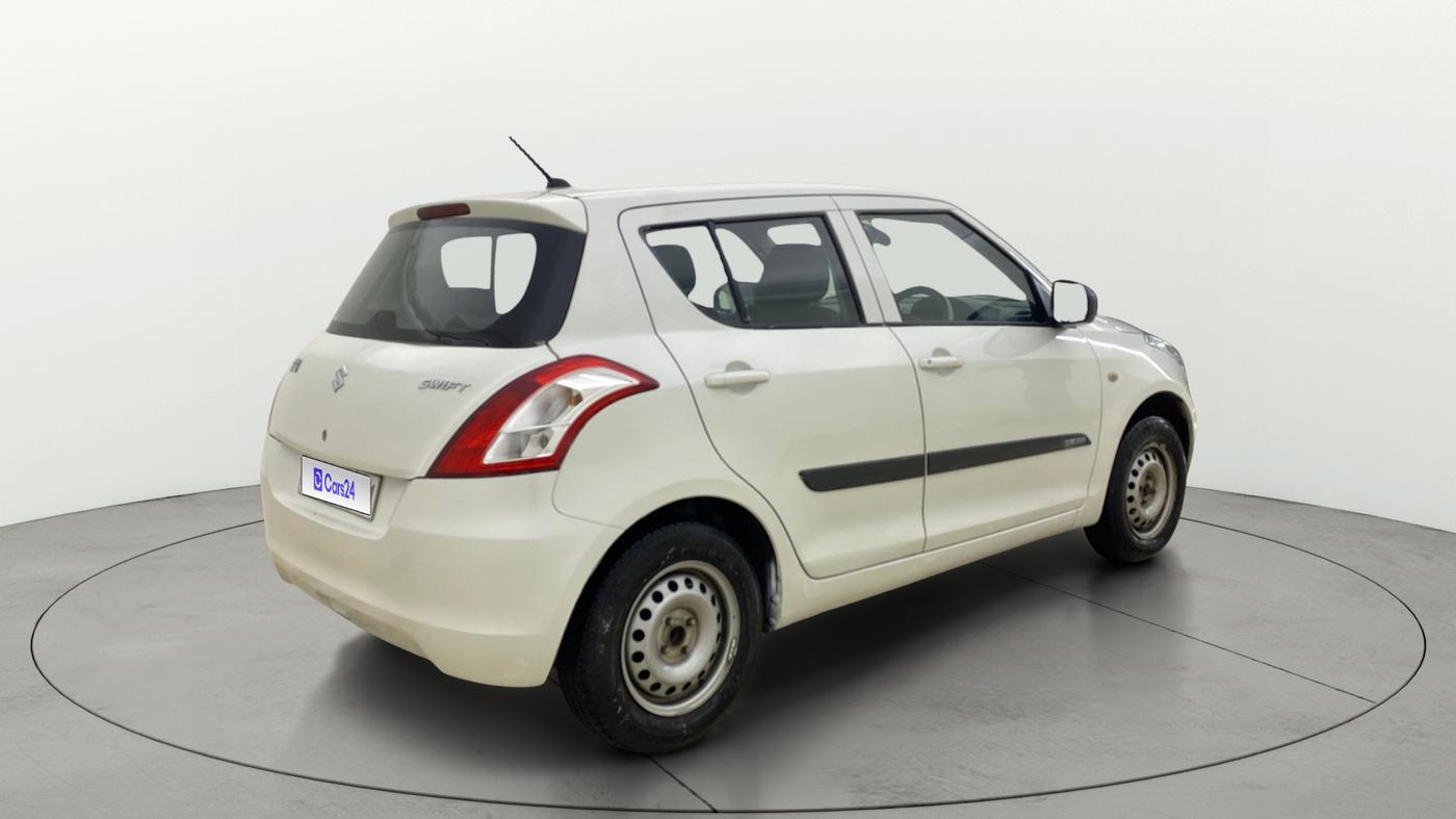 2016 Maruti Swift LXI, CNG, Manual, 95,263 km, Right Back Diagonal