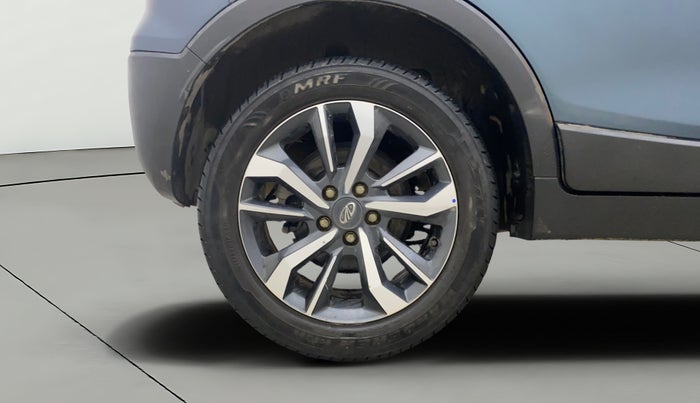 2021 Mahindra XUV300 W8 (O) 1.5 DIESEL, Diesel, Manual, 32,332 km, Right Rear Wheel