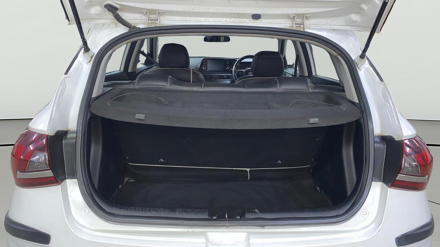 2022 Hyundai NEW I20 SPORTZ 1.2 MT, Petrol, Manual, 42,672 km, Boot Open Zoomed View
