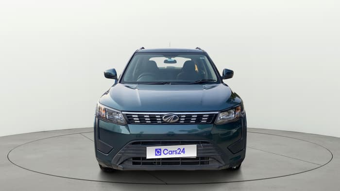 2022 Mahindra XUV300 W6 1.2 PETROL AMT, Petrol, Automatic, 53,260 km, Front