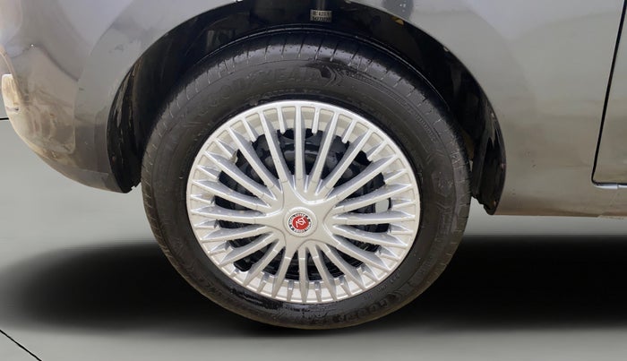 2015 Tata Zest XMS PETROL, Petrol, Manual, 1,27,331 km, Left Front Wheel