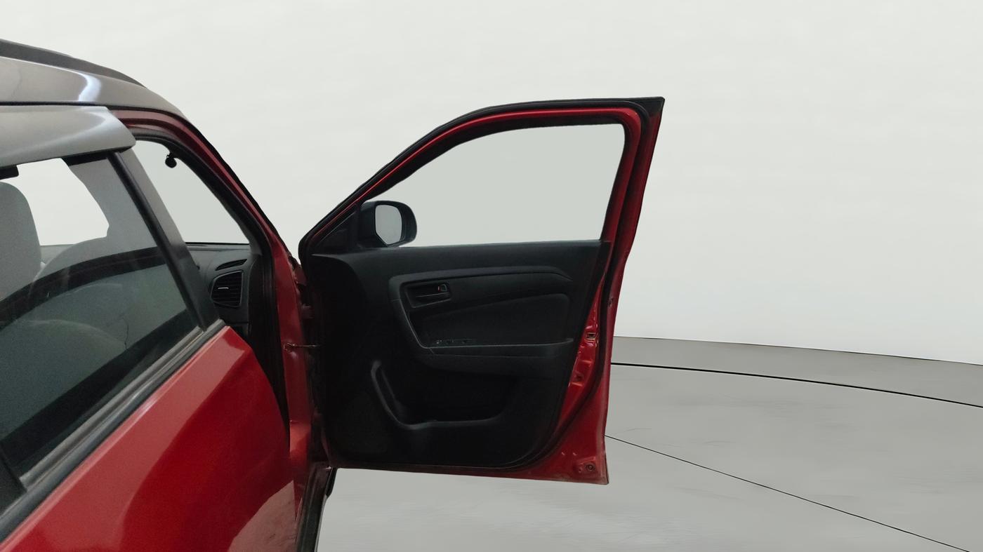 2018 Maruti Vitara Brezza VDI AMT, Diesel, Automatic, 98,784 km, RHS Front Door
