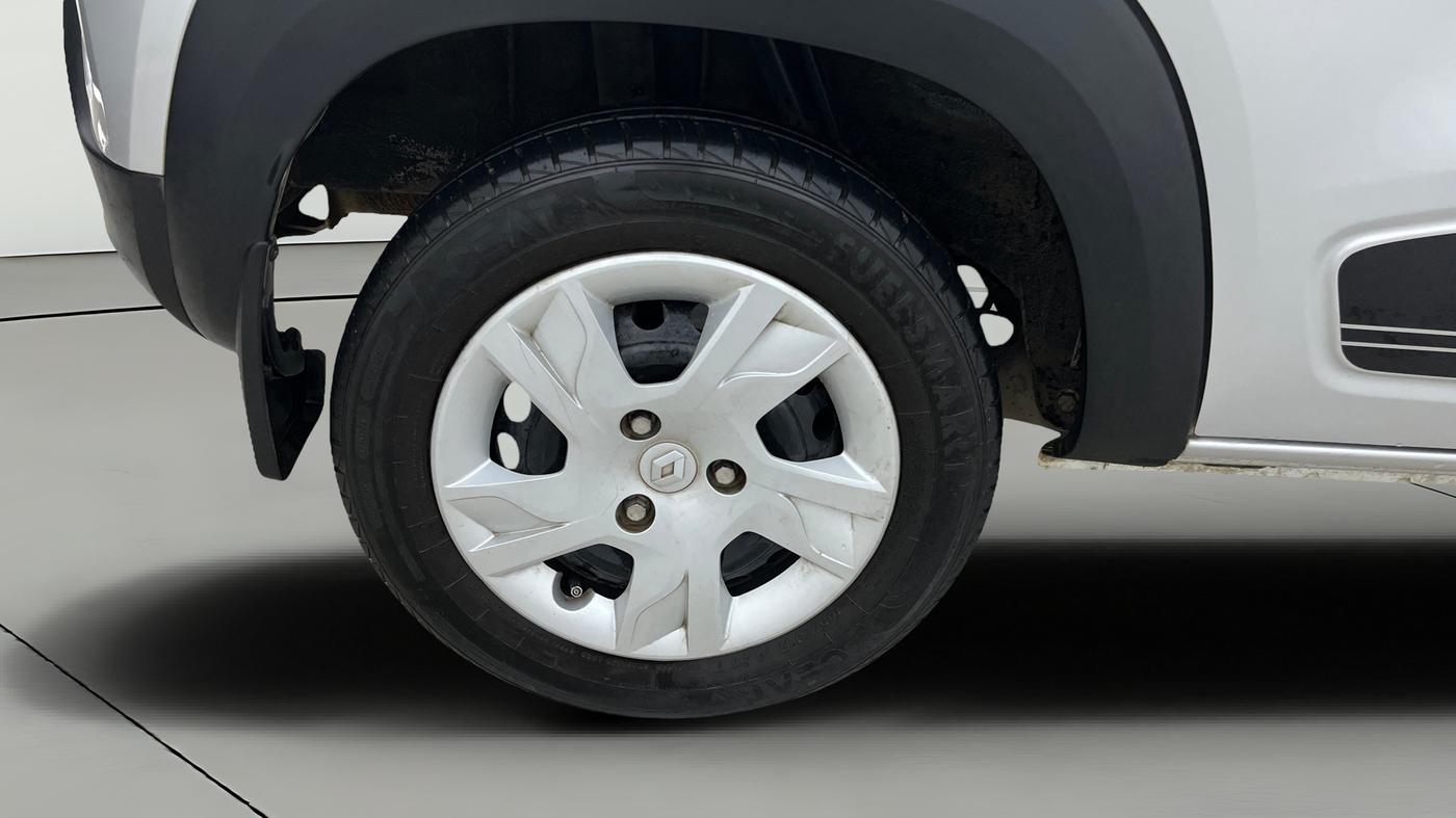 2022 Renault Kwid RXT 1.0 AMT (O), Petrol, Automatic, 26,843 km, Right Rear Wheel