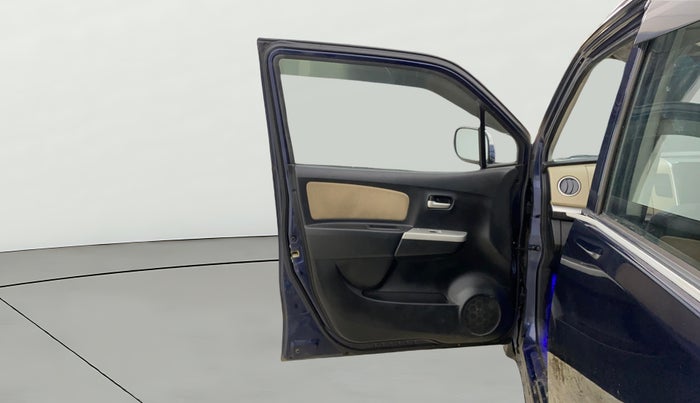 2018 Maruti Wagon R 1.0 LXI CNG, CNG, Manual, 1,03,894 km, LHS Front Door