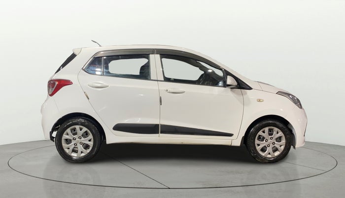 2014 Hyundai Grand i10 MAGNA 1.1 CRDI, Diesel, Manual, 66,215 km, Right Side View