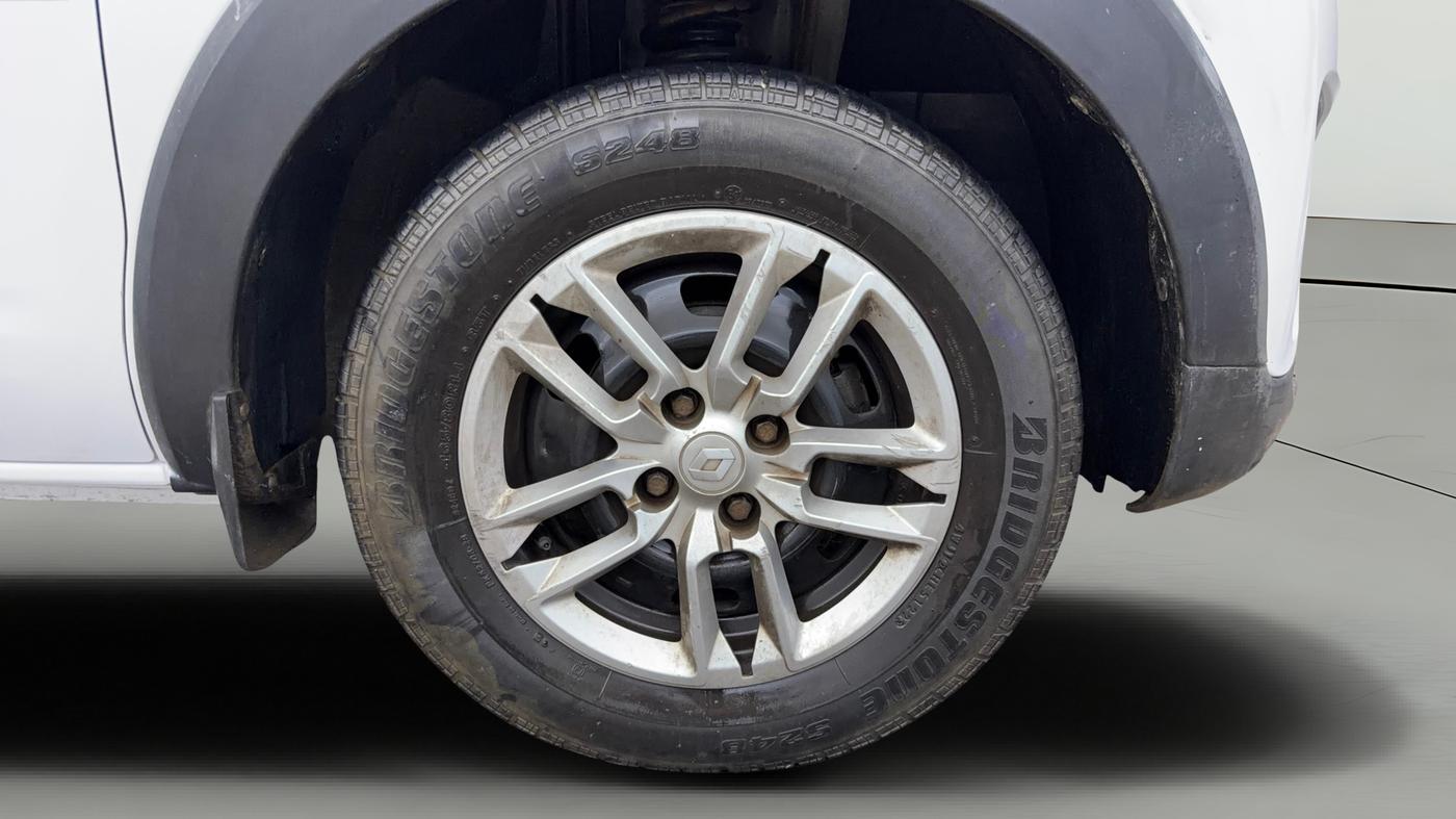 2019 Renault TRIBER RXT, Petrol, Manual, 78,680 km, Right Front Wheel