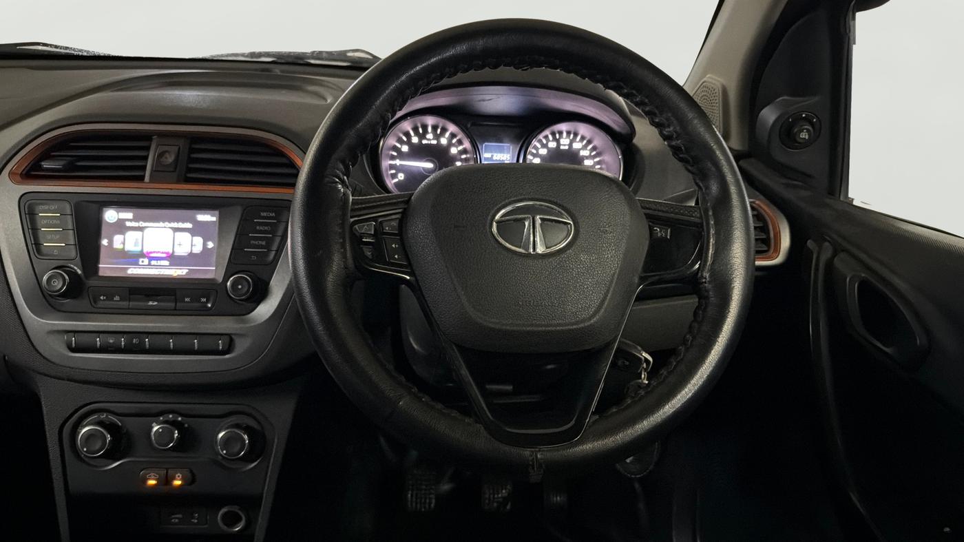 2018 Tata TIAGO NRG PETROL, Petrol, Manual, 68,575 km, Steering Wheel Close Up