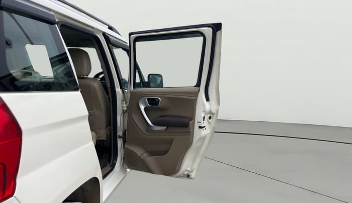 2018 Mahindra TUV300 T8, Diesel, Manual, 85,397 km, RHS Rear Door