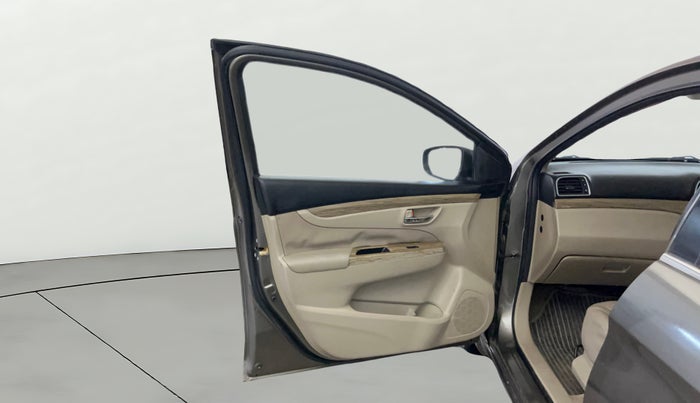 2018 Maruti Ciaz DELTA 1.5 SHVS MT PETROL, Petrol, Manual, 82,158 km, LHS Front Door