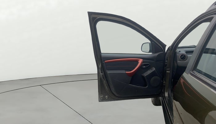 2018 Renault Duster 85 PS RXS MT DIESEL, Diesel, Manual, 1,28,228 km, LHS Front Door