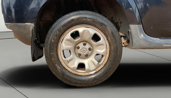 2014 Renault Duster RXE PETROL, Petrol, Manual, 1,47,587 km, Right Rear Wheel