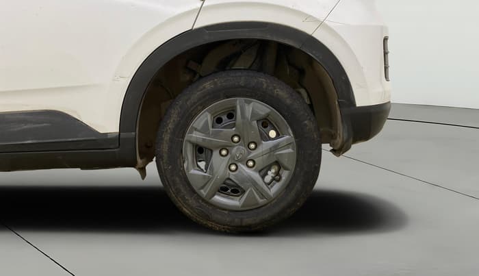 2023 Hyundai VENUE S(O) 1.2, Petrol, Manual, 19,732 km, Left Rear Wheel