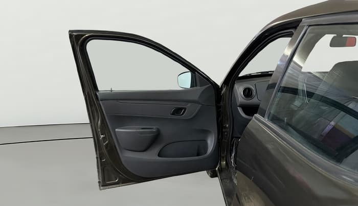 2016 Renault Kwid RXT 0.8, Petrol, Manual, 27,167 km, LHS Front Door