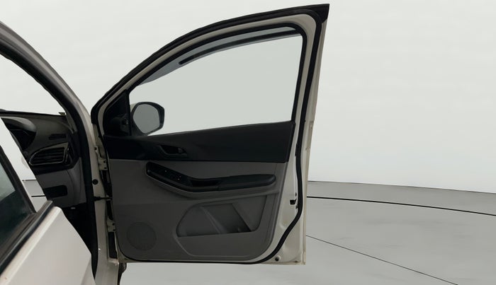 2021 Tata Tiago XT PETROL, Petrol, Manual, 79,285 km, RHS Front Door