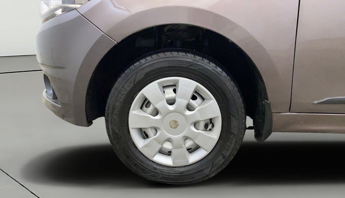 2018 Tata Tiago XE PETROL, Petrol, Manual, 77,423 km, Left Front Wheel