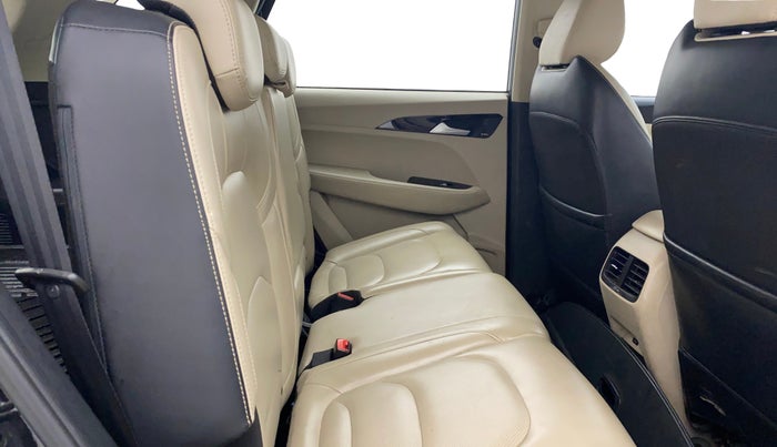 2021 MG HECTOR SHARP 1.5 PETROL CVT, Petrol, Automatic, 71,522 km, Right Side Rear Door Cabin