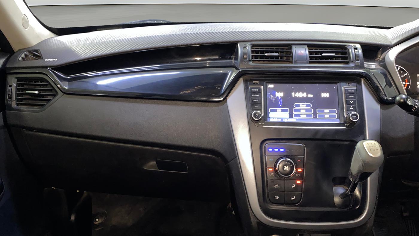 2017 Mahindra KUV 100 NXT K8 P 6 STR, Petrol, Manual, 99,858 km, Air Conditioner
