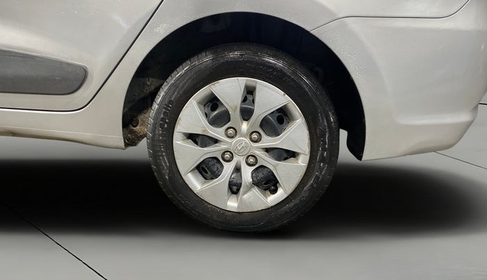 2014 Hyundai Xcent S 1.2, Petrol, Manual, 1,03,564 km, Left Rear Wheel