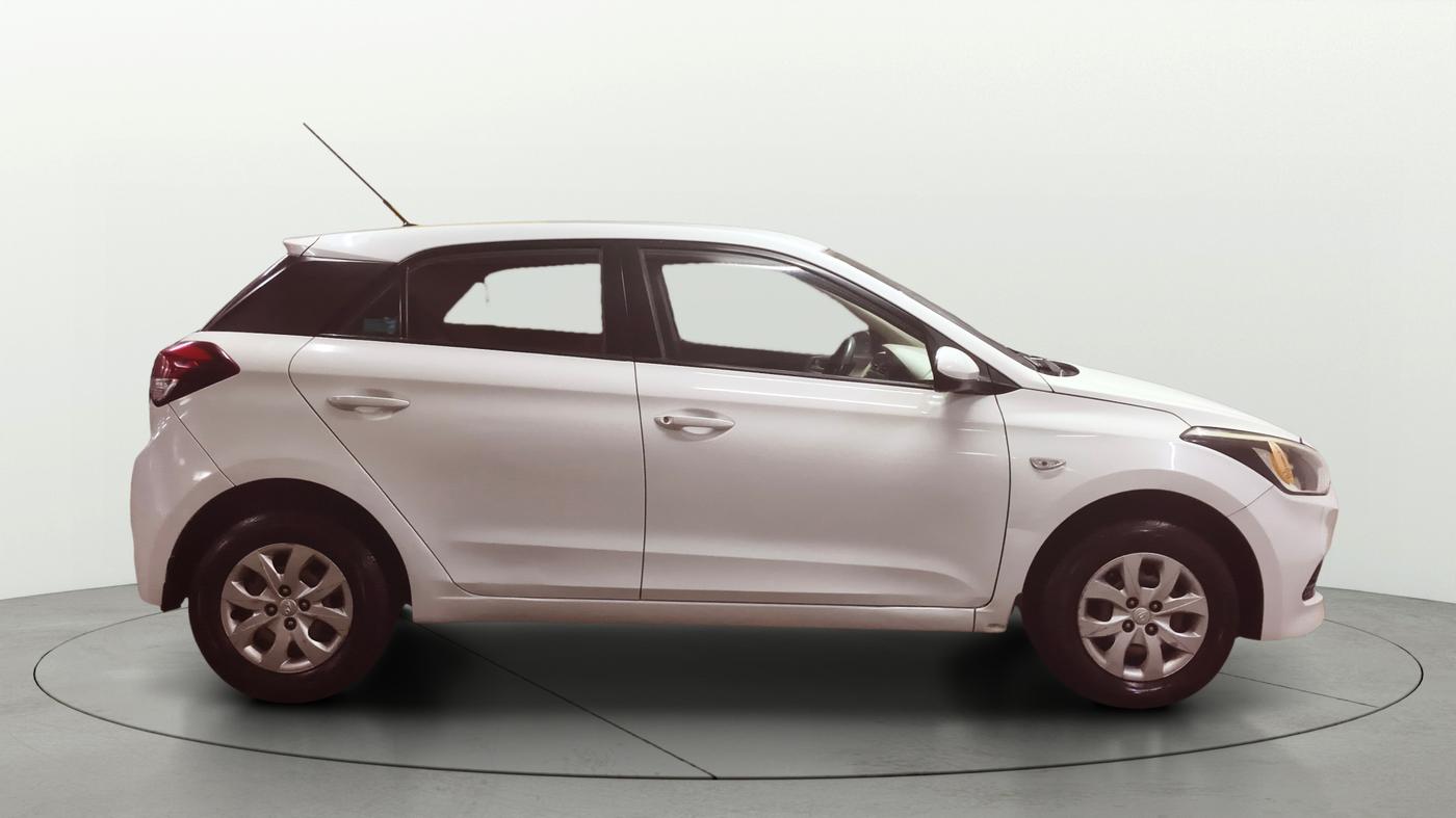 2015 Hyundai Elite i20 MAGNA 1.2, Petrol, Manual, 91,244 km, Right Side View