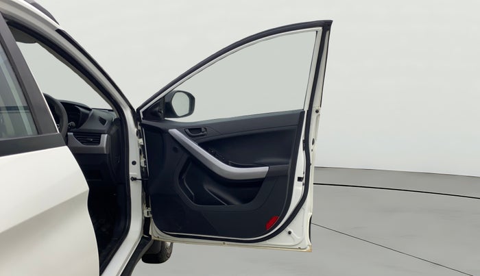 2022 Tata NEXON XM SUNROOF PETROL, Petrol, Manual, 20,133 km, RHS Front Door