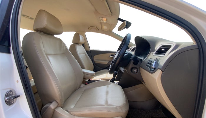 2017 Volkswagen Vento HIGHLINE PETROL AT, Petrol, Automatic, 86,755 km, Right Side Front Door Cabin