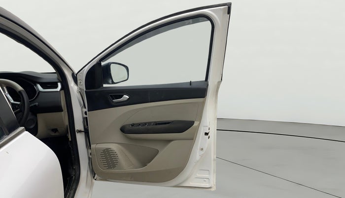 2021 Renault TRIBER RXZ, Petrol, Manual, 68,580 km, RHS Front Door