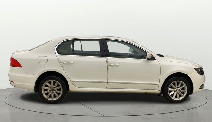 2014 Skoda Superb ELEGANCE 1.8 TSI AT, Petrol, Automatic, 64,620 km, Right Side View