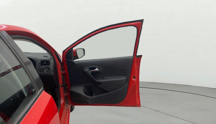 2015 Volkswagen Polo COMFORTLINE 1.2L, Petrol, Manual, 86,711 km, RHS Front Door