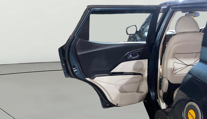 2021 Mahindra XUV300 W8 (O) 1.2 PETROL, Petrol, Manual, 93,983 km, LHS Rear Door