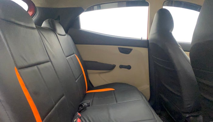 2013 Hyundai Eon ERA +, Petrol, Manual, 60,553 km, Right Side Rear Door Cabin