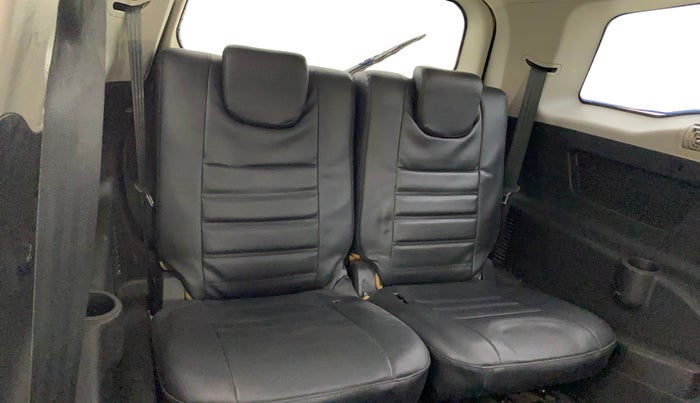 2018 Mahindra XUV500 W7, Diesel, Manual, 81,666 km, Third Seat Row ( optional )