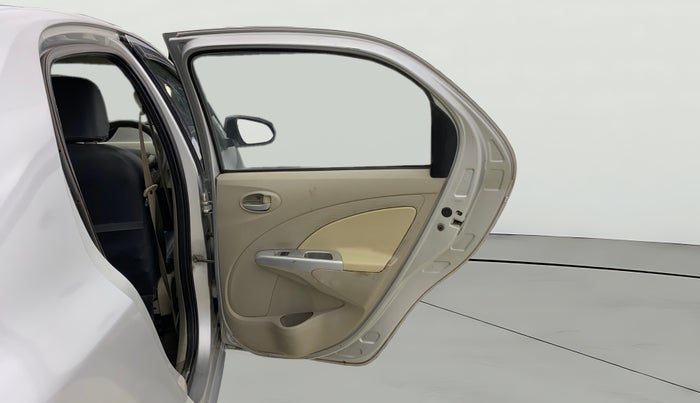 2013 Toyota Etios G, Petrol, Manual, 1,16,531 km, RHS Rear Door