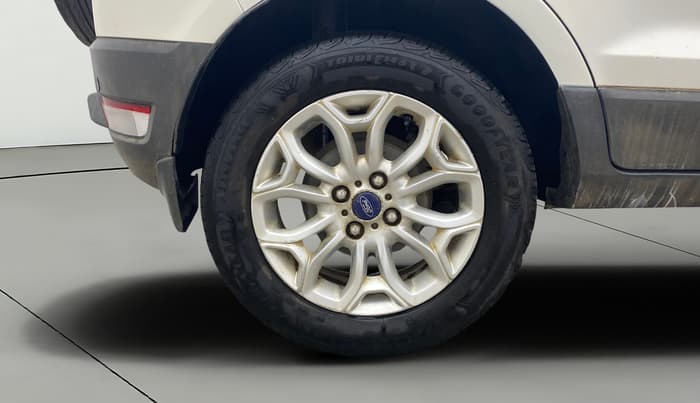 2014 Ford Ecosport TITANIUM 1.5L PETROL, Petrol, Manual, 1,15,767 km, Right Rear Wheel
