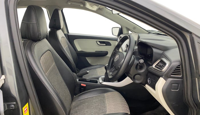 2023 Tata ALTROZ XZ CNG, CNG, Manual, 27,081 km, Right Side Front Door Cabin