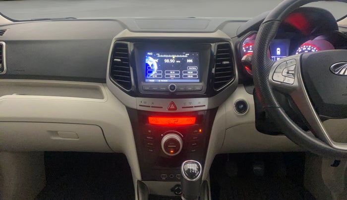2022 Mahindra XUV300 W8 (O) 1.2 PETROL, Petrol, Manual, 33,154 km, Air Conditioner