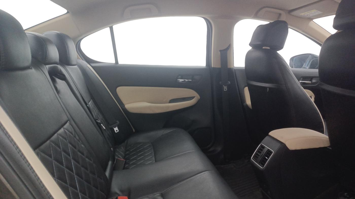 2021 Honda City 1.5L I-VTEC V CVT 5TH GEN, Petrol, Automatic, 22,932 km, Right Side Rear Door Cabin