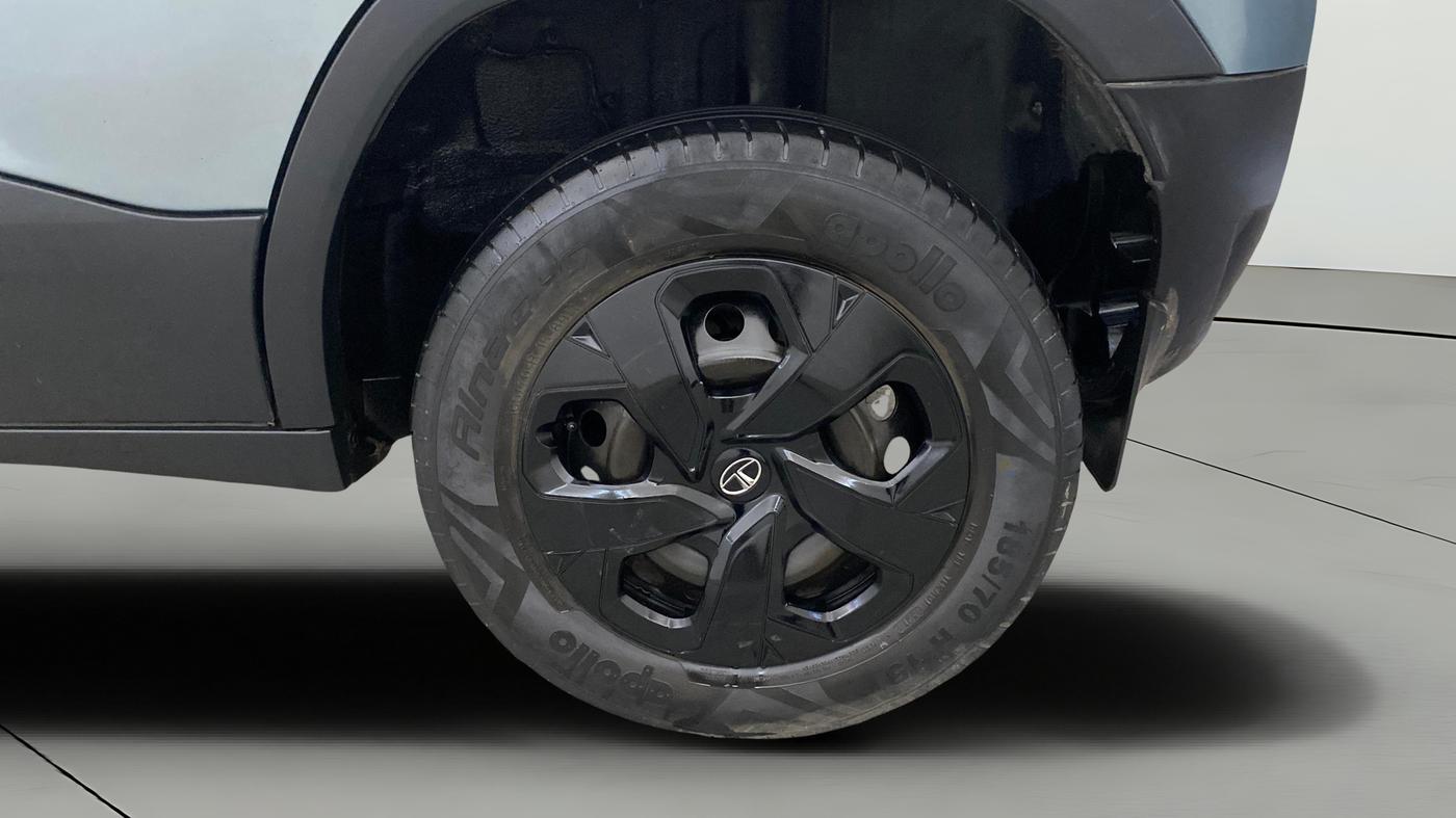2021 Tata PUNCH ADVENTURE AMT, Petrol, Automatic, 56,452 km, Left Rear Wheel