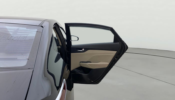 2022 Hyundai Verna SX (O)1.5 VTVT, Petrol, Manual, 36,787 km, RHS Rear Door