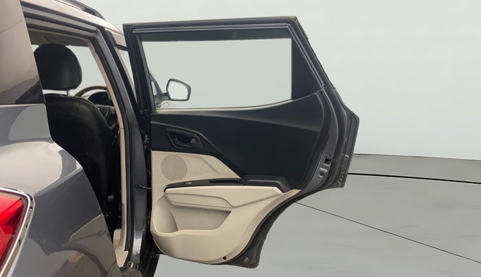 2022 Mahindra XUV300 W6 1.2 PETROL, Petrol, Manual, 18,846 km, RHS Rear Door