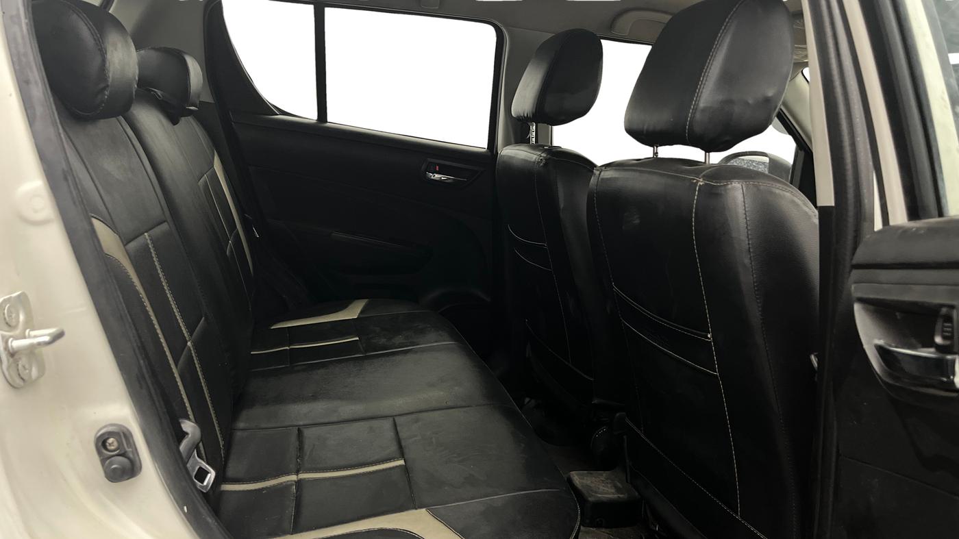 2015 Maruti Swift VXI, Petrol, Manual, 33,517 km, Right Side Rear Door Cabin