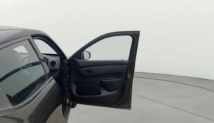 2018 Renault Kwid RXT 1.0, Petrol, Manual, 31,020 km, RHS Front Door