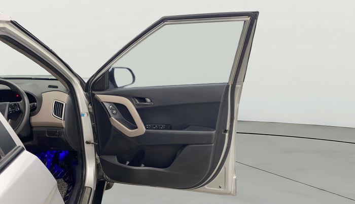 2016 Hyundai Creta SX PLUS 1.6 PETROL, Petrol, Manual, 1,05,128 km, RHS Front Door