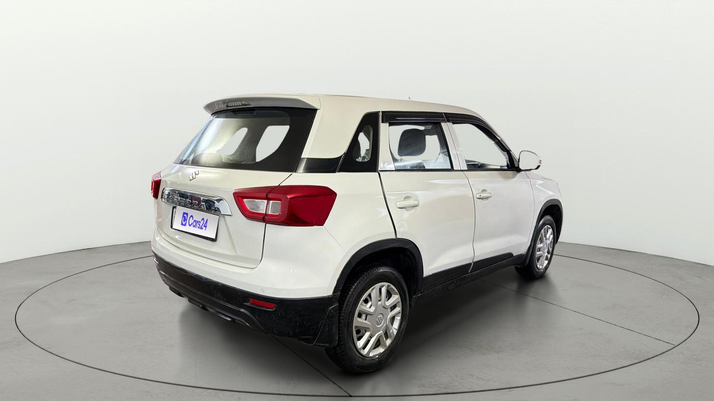2022 Maruti Vitara Brezza LXI, Petrol, Manual, 52,003 km, Right Back Diagonal