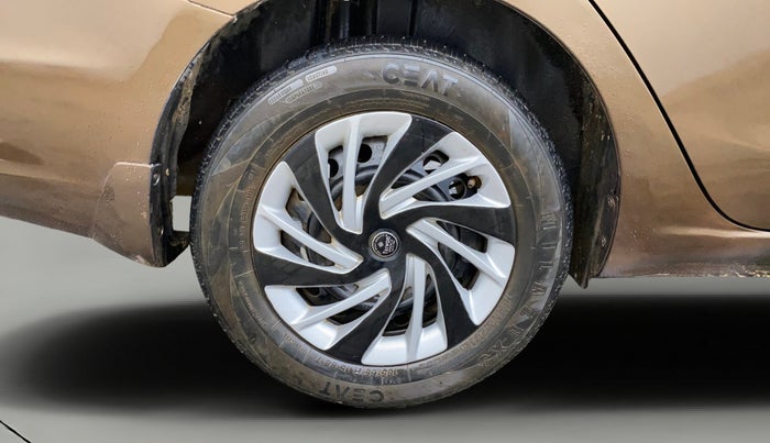 2017 Maruti Ciaz DELTA 1.4 AT PETROL, Petrol, Automatic, 1,21,537 km, Right Rear Wheel