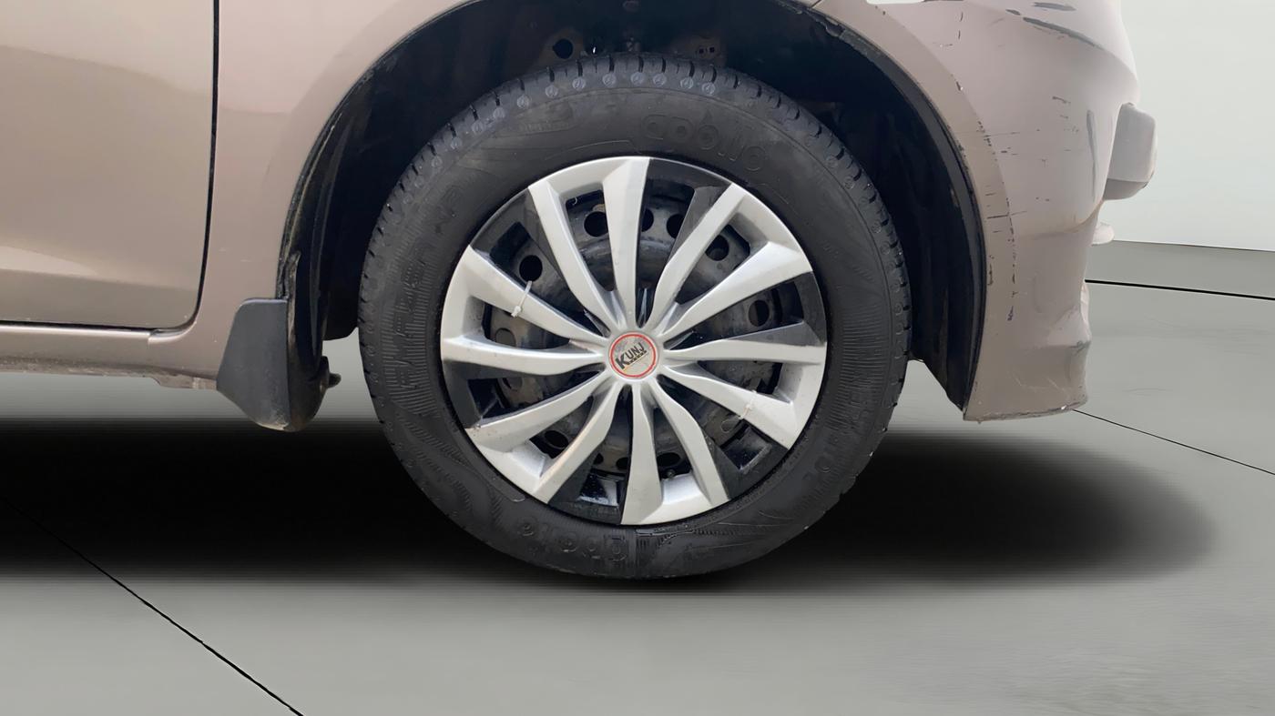 2013 Honda Brio S MT, Petrol, Manual, 1,11,190 km, Right Front Wheel