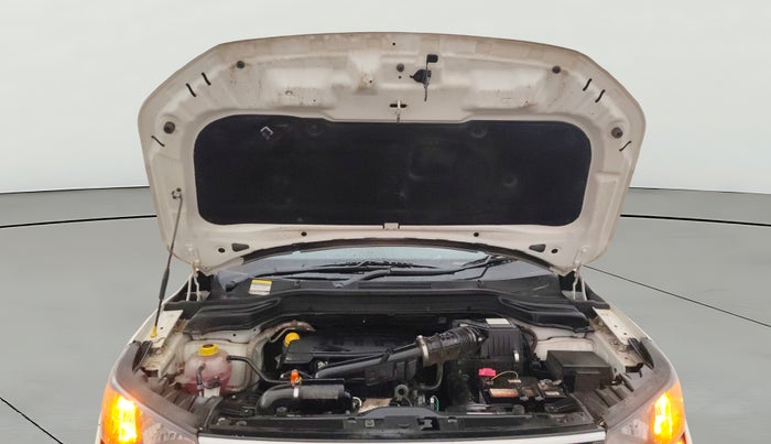 2022 Mahindra XUV300 W6 1.2 PETROL AMT, Petrol, Automatic, 36,886 km, Open Bonet