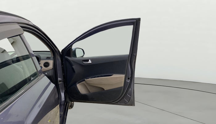 2017 Hyundai Grand i10 ASTA 1.2 KAPPA VTVT, CNG, Manual, 38,264 km, RHS Front Door