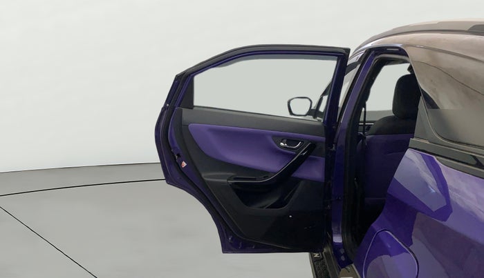 2023 Tata NEXON FEARLESS + SUNROOF DCA DUAL TONE 1.2 PETROL, Petrol, Automatic, 33,711 km, LHS Rear Door