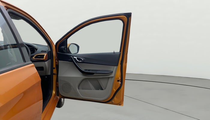 2017 Tata Tiago XZA PETROL, Petrol, Automatic, 14,836 km, RHS Front Door