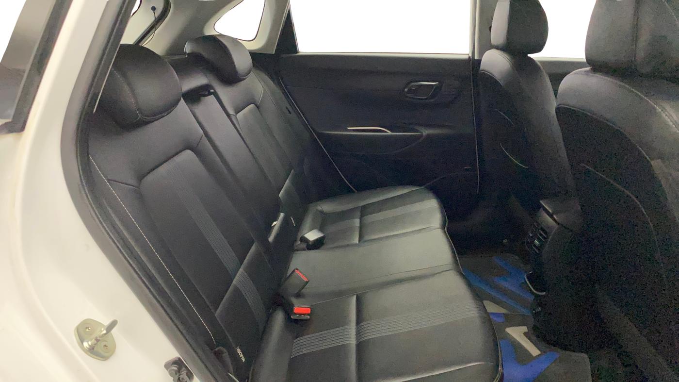 2022 Hyundai NEW I20 ASTA (O) 1.0 TURBO GDI DCT, Petrol, Automatic, 41,669 km, Right Side Rear Door Cabin